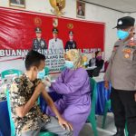 Polres Tubaba berenergi dengan Dinas Kesehatan melaksanakan Vaksinasi Dosis ke-2 secara serentak